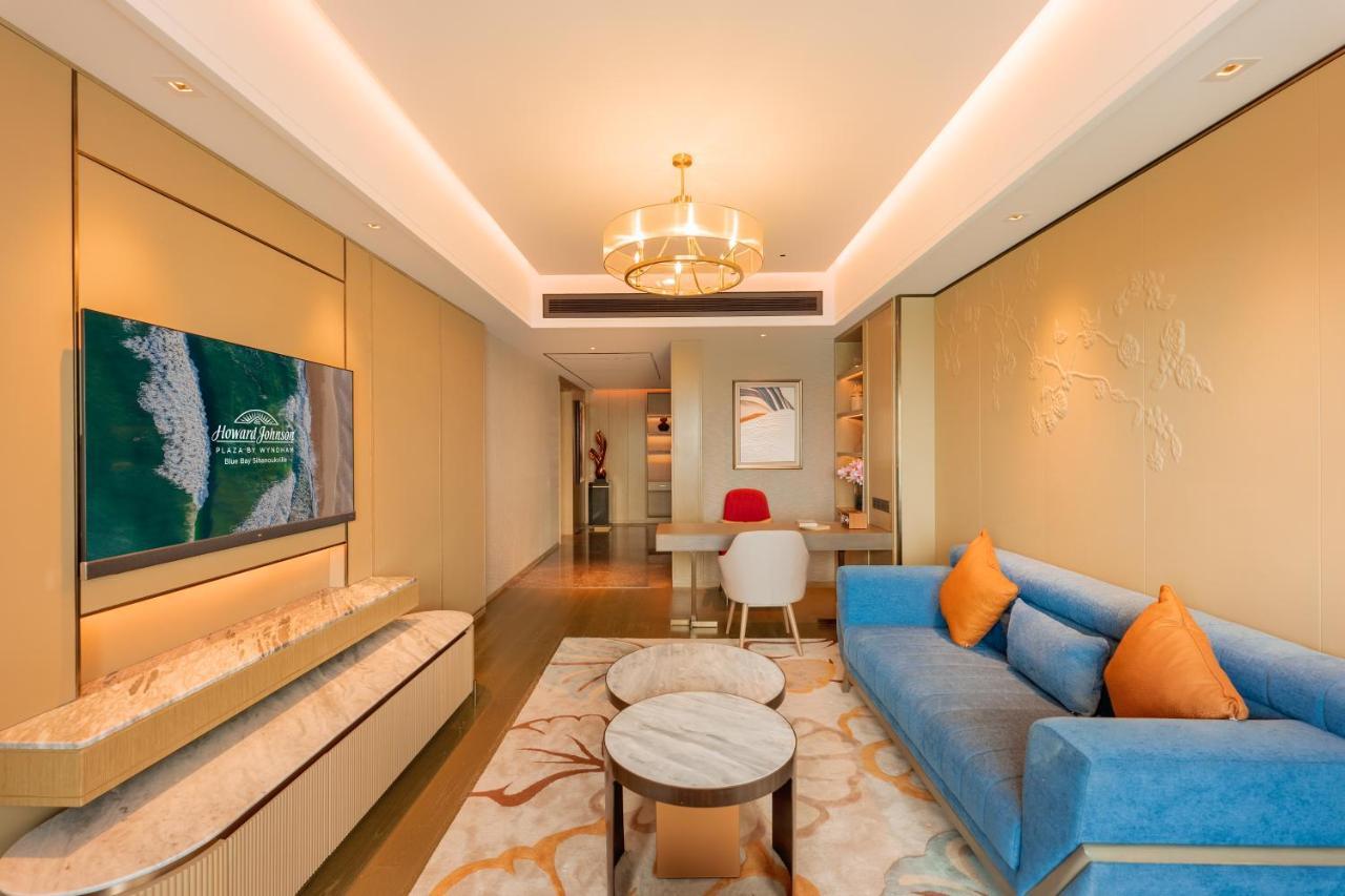 Howard Johnson Plaza By Wyndham Blue Bay סיהאנוקוויל מראה חיצוני תמונה